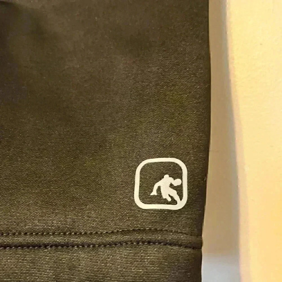 AND1 Men Sweatshirt L Black Hoodie Logo Spellout Short Sleeve Pullover N… - Picture 5 of 7